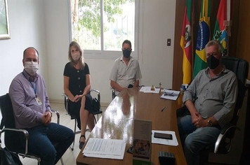 Coordenador Regional de Educação visita o município