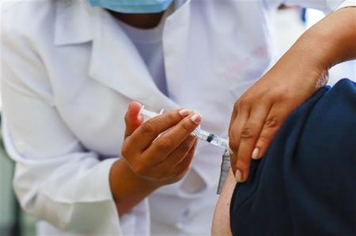 Vacinação para idosos a partir de 85 anos inicia quinta (11) no município